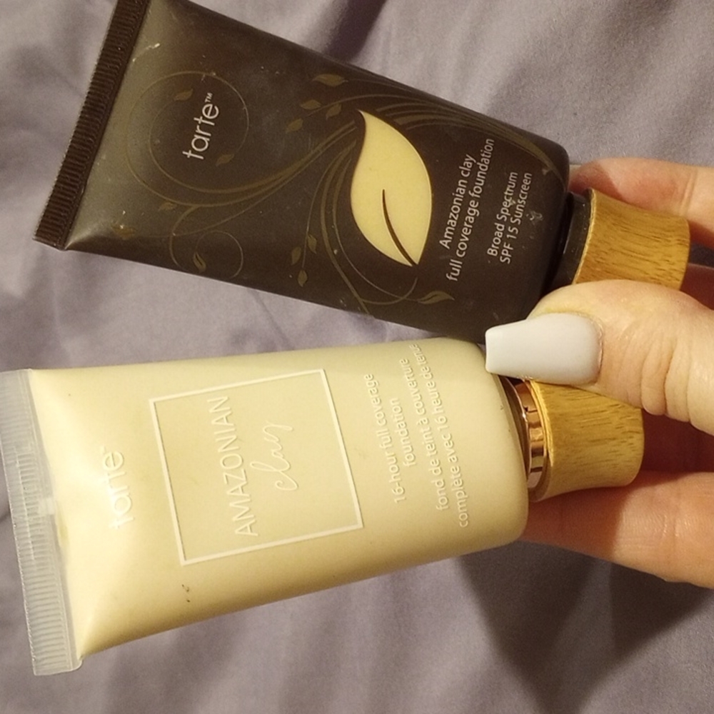 Amazonian clay full coverage foundation broad spectrum SPF 15 sunscreen x2